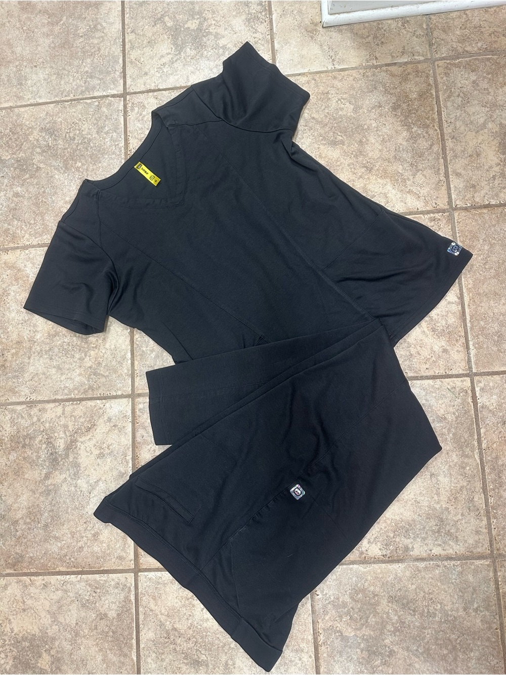 Women’s black wonder wink scrub sets very very soft both size medium